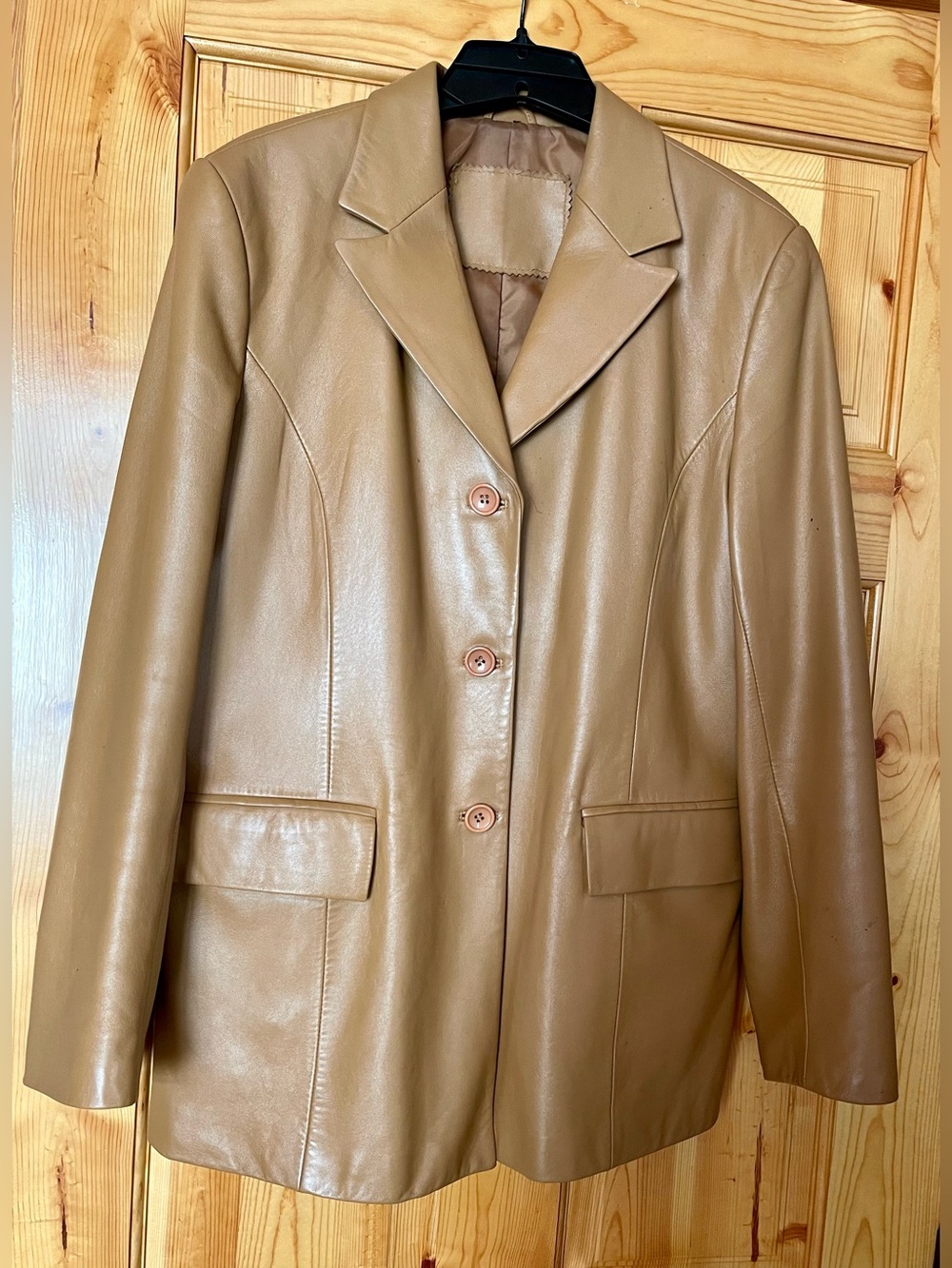 Classic Vintage Women's Tan Leather Blazer Jacket